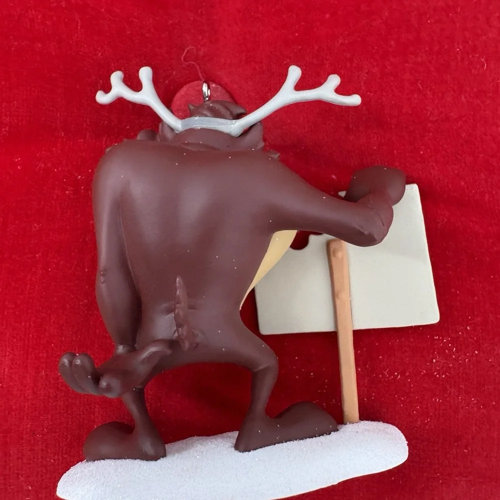 Hallmark‎ Keepsake Ornament 2015 Feed the Reindeer Taz Looney Tunes NEW